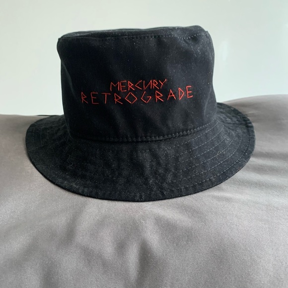 RB bucket hat - Picture 2 of 3